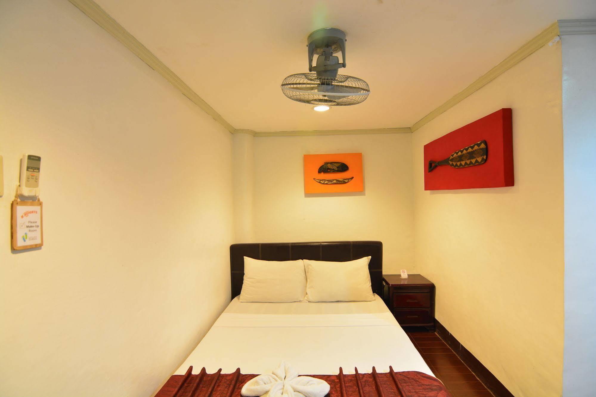 Kawayanan Heights Inn Coron Buitenkant foto